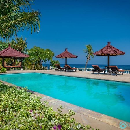 Villa Namaste - Beachfront At Lovina 10P, Pool, Bbq Banjar  Екстериор снимка