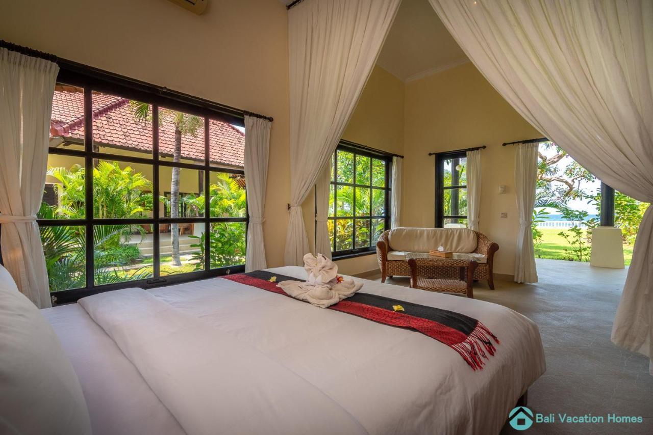 Villa Namaste - Beachfront At Lovina 10P, Pool, Bbq Banjar  Екстериор снимка