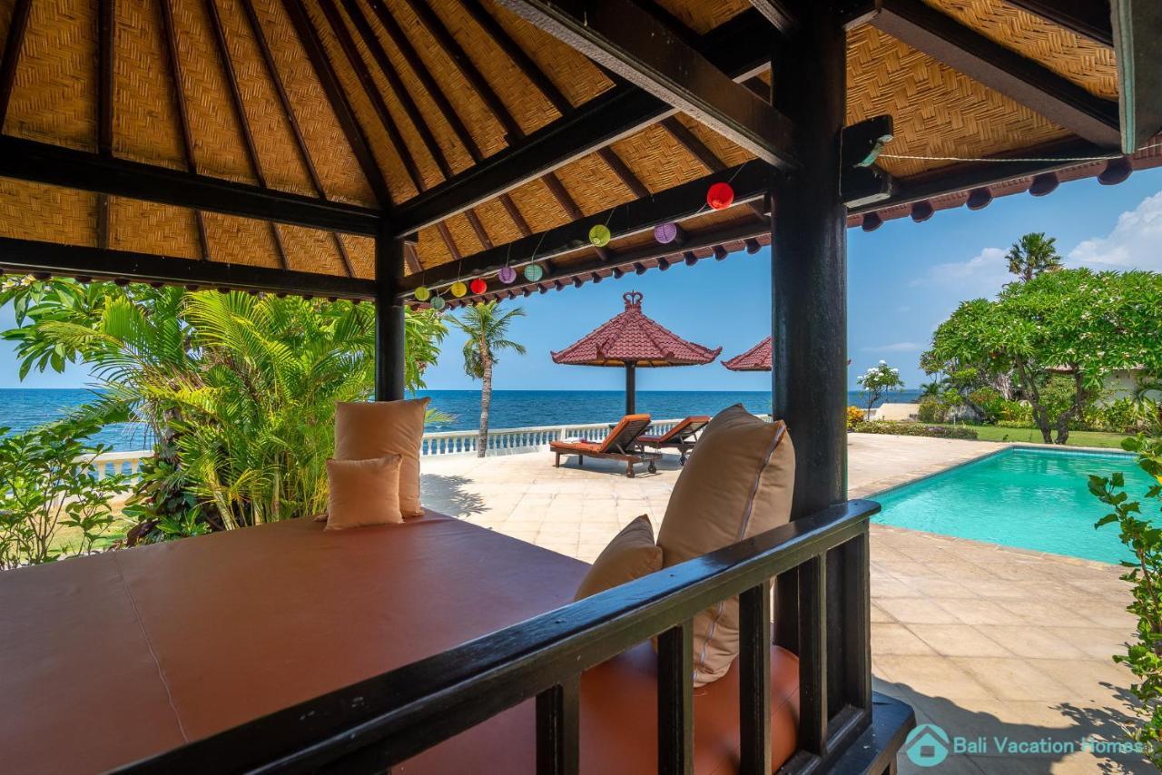 Villa Namaste - Beachfront At Lovina 10P, Pool, Bbq Banjar  Екстериор снимка