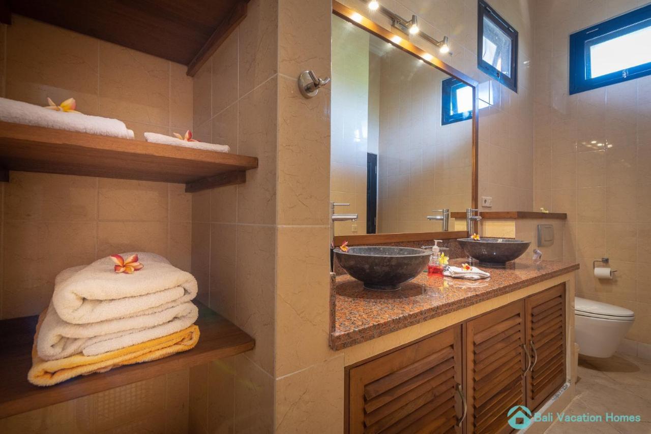 Villa Namaste - Beachfront At Lovina 10P, Pool, Bbq Banjar  Екстериор снимка