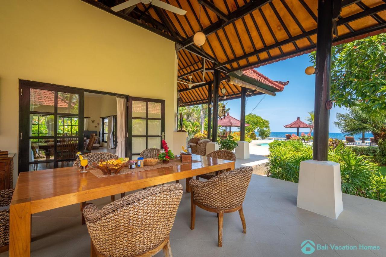 Villa Namaste - Beachfront At Lovina 10P, Pool, Bbq Banjar  Екстериор снимка