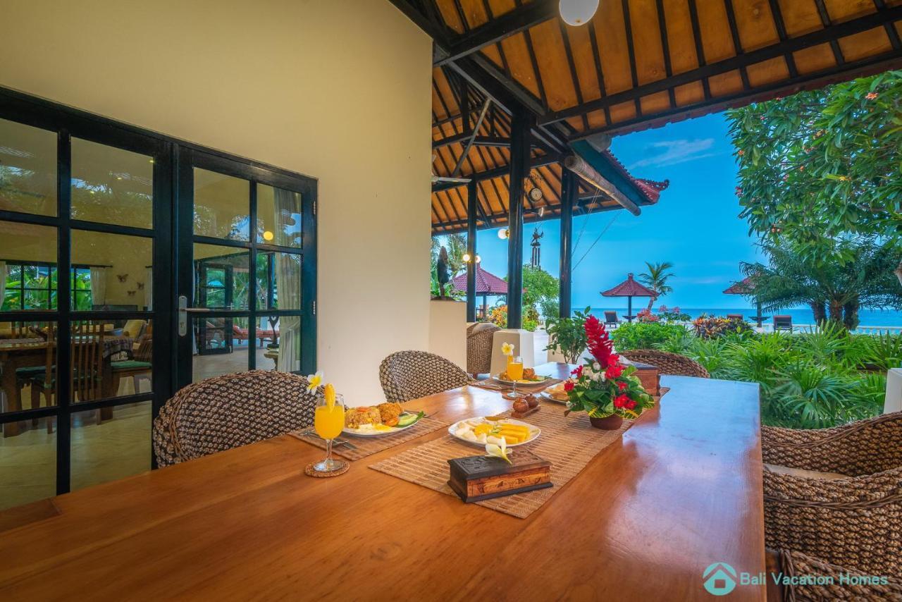 Villa Namaste - Beachfront At Lovina 10P, Pool, Bbq Banjar  Екстериор снимка
