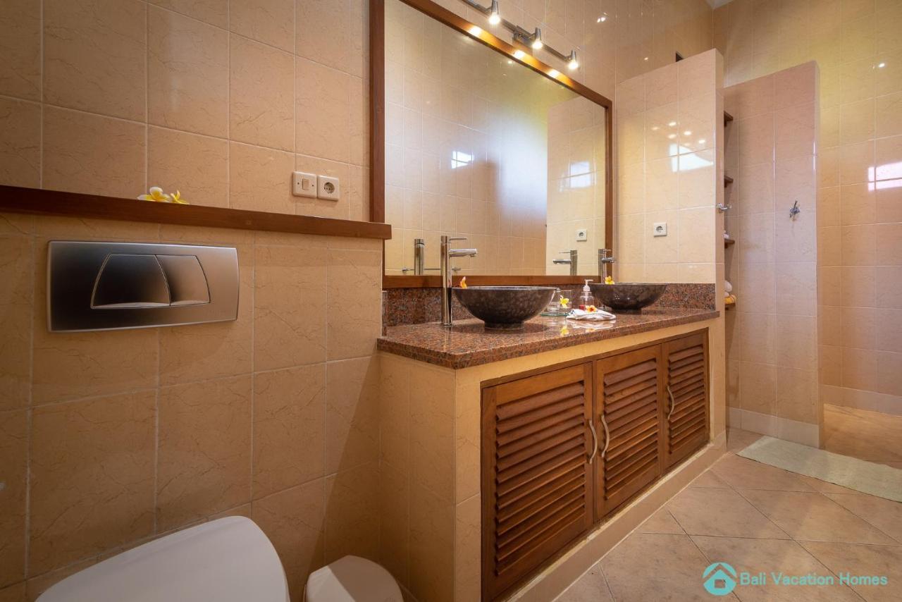 Villa Namaste - Beachfront At Lovina 10P, Pool, Bbq Banjar  Екстериор снимка
