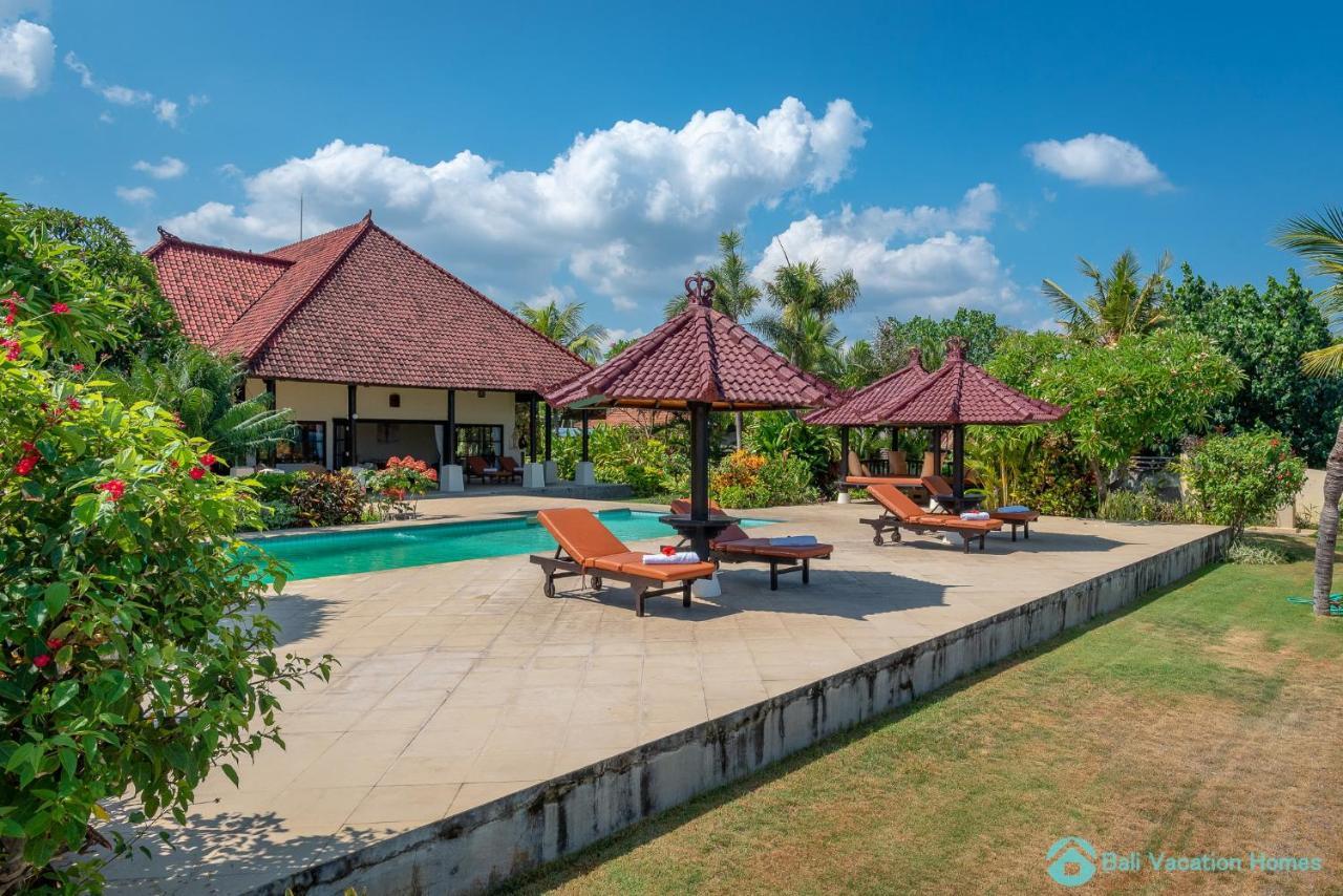 Villa Namaste - Beachfront At Lovina 10P, Pool, Bbq Banjar  Екстериор снимка