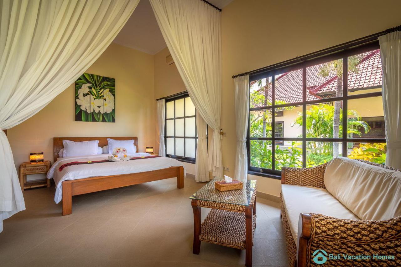 Villa Namaste - Beachfront At Lovina 10P, Pool, Bbq Banjar  Екстериор снимка