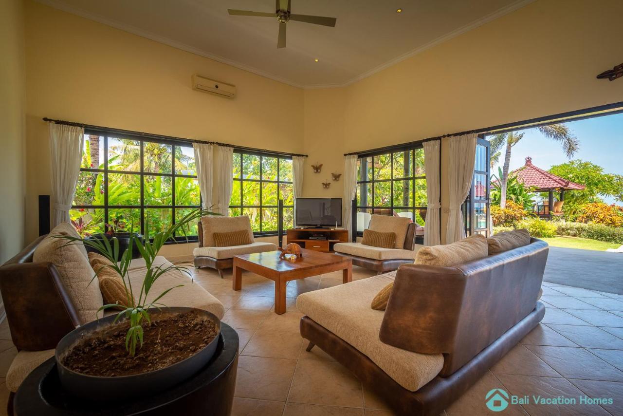 Villa Namaste - Beachfront At Lovina 10P, Pool, Bbq Banjar  Екстериор снимка