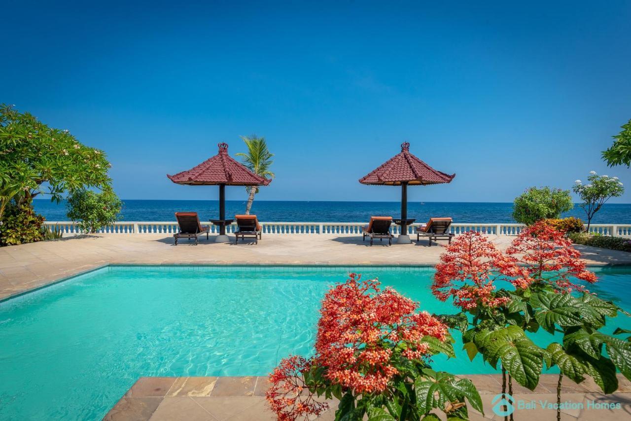 Villa Namaste - Beachfront At Lovina 10P, Pool, Bbq Banjar  Екстериор снимка