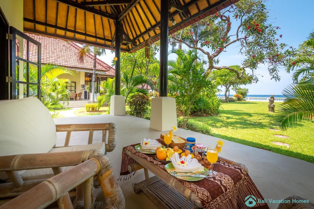 Villa Namaste - Beachfront At Lovina 10P, Pool, Bbq Banjar  Екстериор снимка