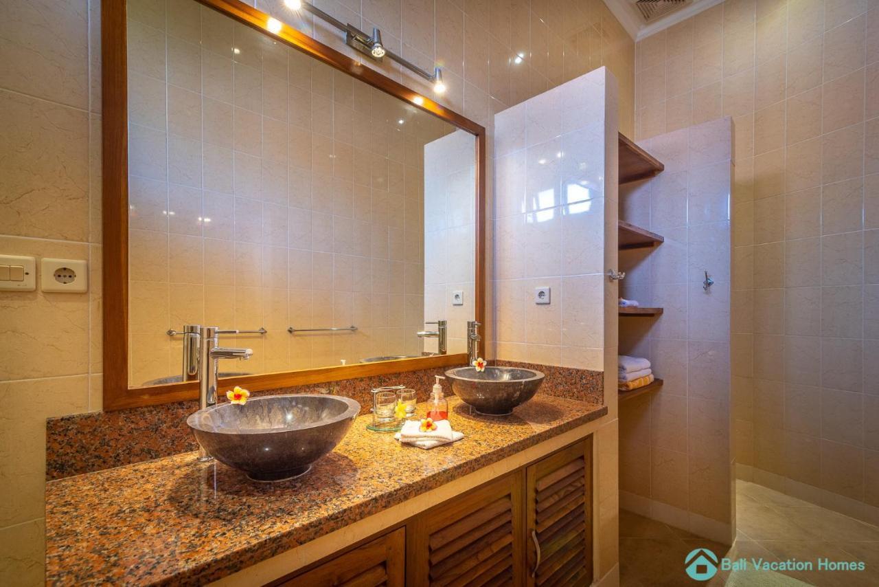 Villa Namaste - Beachfront At Lovina 10P, Pool, Bbq Banjar  Екстериор снимка