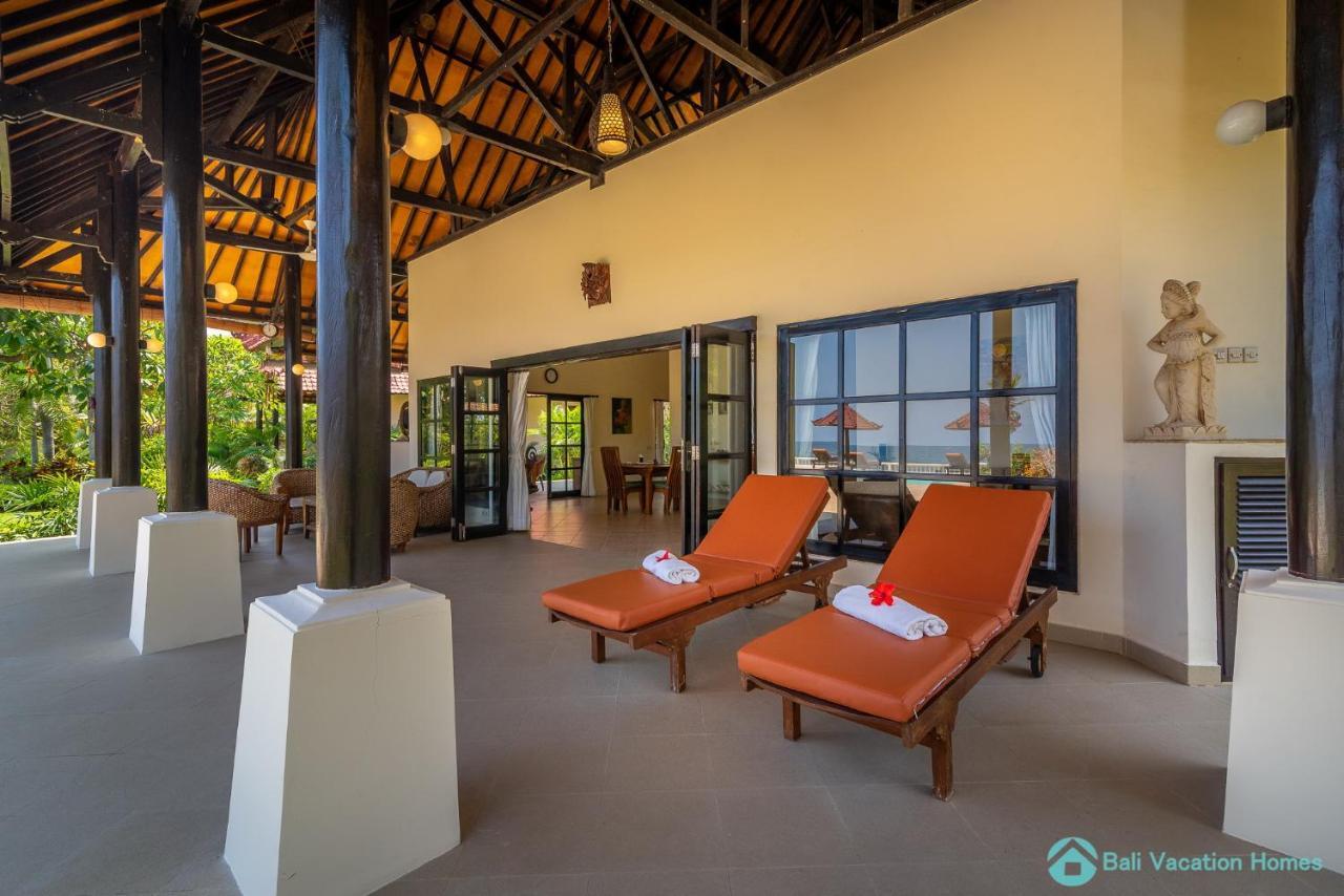 Villa Namaste - Beachfront At Lovina 10P, Pool, Bbq Banjar  Екстериор снимка